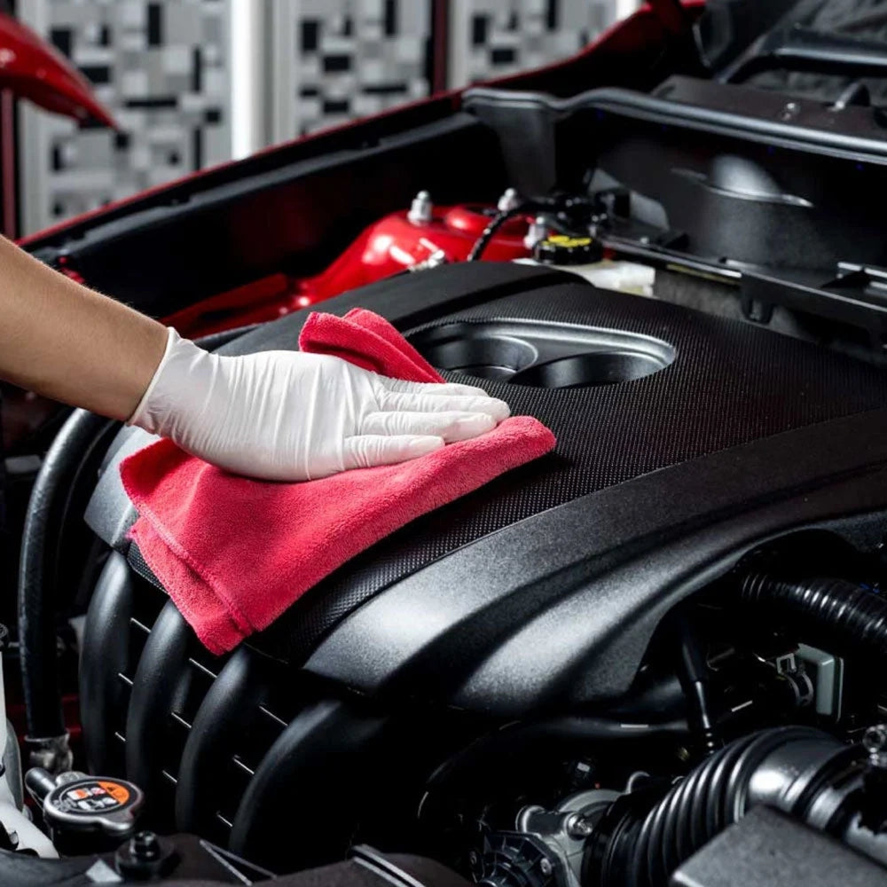 Gladiator Engine Degreaser Spray 650ml Combo Deal With Microfiber Towel & Applicator Pads